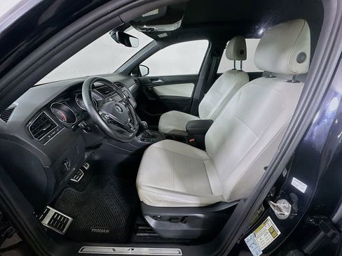Used 2021 Volkswagen Tiguan SE R-Line image 16