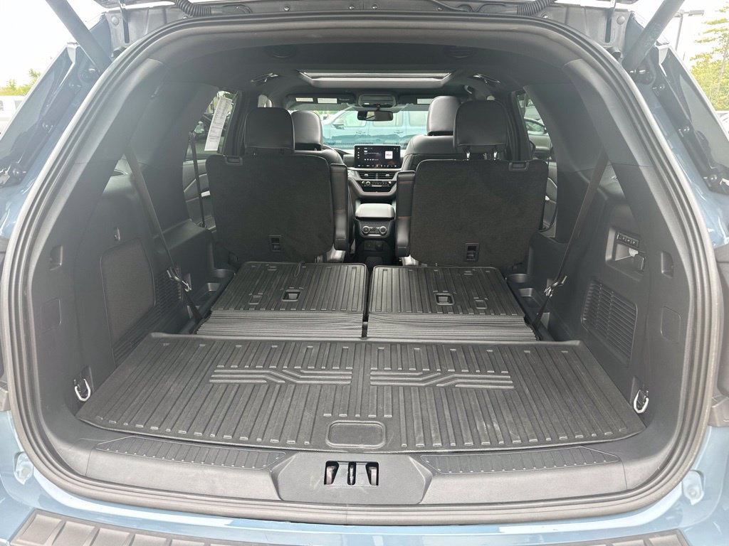Used 2025 Ford Explorer ST w/ Sun And Sound Package AWD/4WD image 27