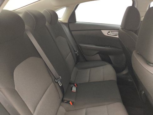 Used 2022 Kia Forte LXS w/ LXS Technology Package FWD image 19