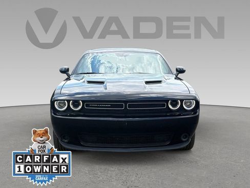 Used 2023 Dodge Challenger SXT RWD image 2