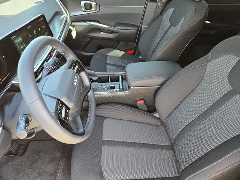 New 2026 Kia Sorento LX image 9