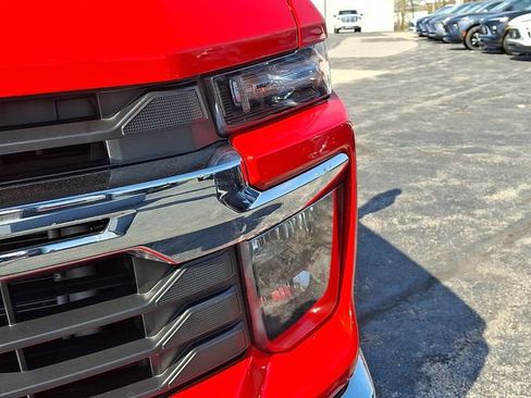 Used 2024 Chevrolet Silverado 2500 LT AWD/4WD image 10