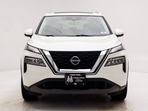 Used 2023 Nissan Rogue SV w/ SV Premium Package image 4