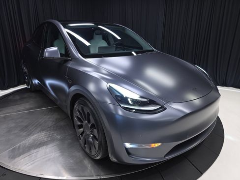 Used 2022 Tesla Model Y Performance AWD/4WD image 45