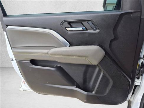 Used 2024 Chevrolet Colorado ZR2 w/ Safety Package AWD/4WD image 12