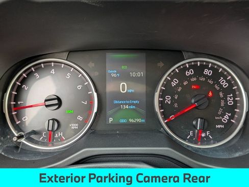 Used 2022 Toyota RAV4 XLE FWD image 19