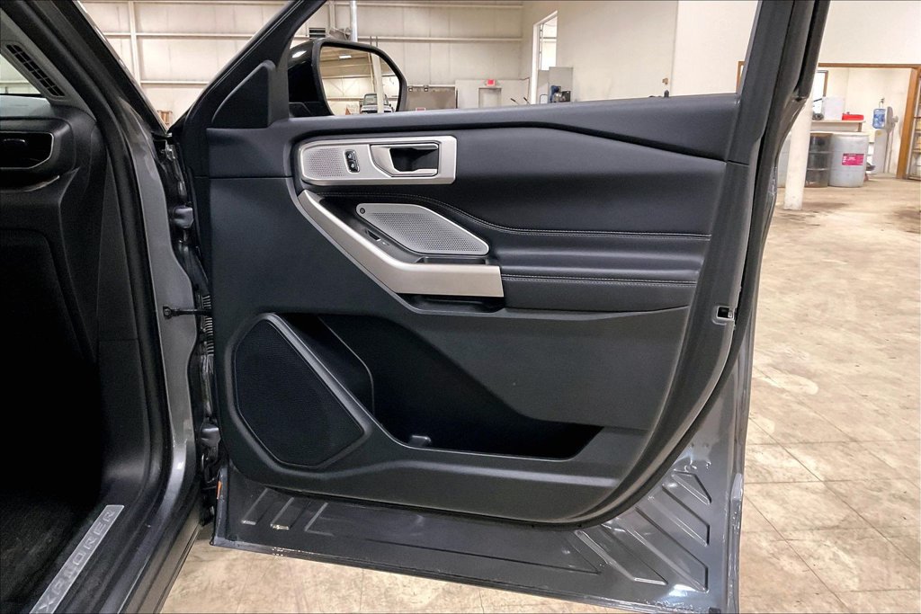 Certified 2023 Ford Explorer Limited w/ Limited Technology Package AWD/4WD image 23
