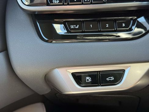 Used 2025 Lexus RX 350 Premium w/ Accessory Package (Z1) AWD/4WD image 22