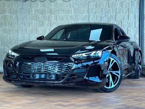 Used 2024 Audi e-tron GT Premium Plus w/ Performance Package image 2