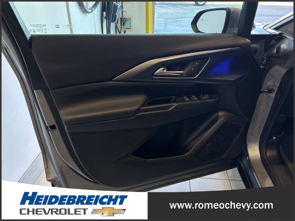 Used 2024 Chevrolet Equinox EV LT FWD image 10