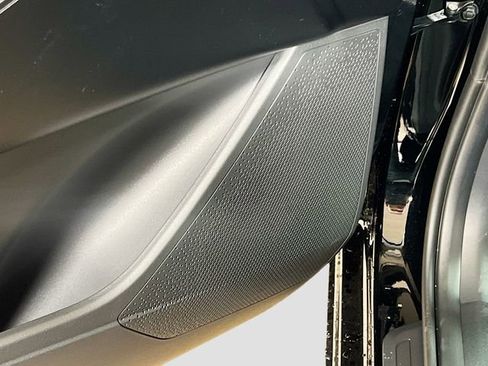 New 2026 Kia Niro LX image 18