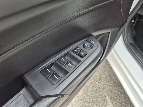 Used 2015 Acura ILX w/ Technology Package FWD image 19