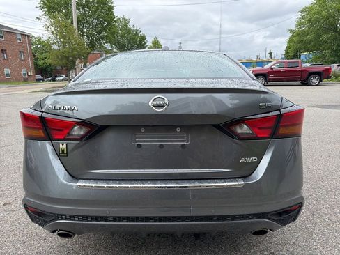 Used 2021 Nissan Altima 2.5 SR w/ SR Premium Package AWD/4WD image 5