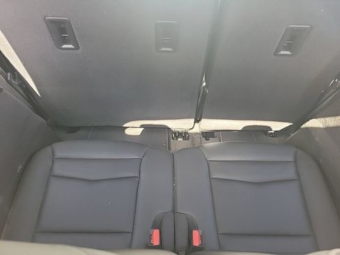 Used 2025 Cadillac XT6 Luxury FWD image 13