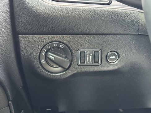 Used 2023 Dodge Challenger GT image 22