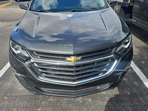 Used 2020 Chevrolet Equinox LT FWD image 2