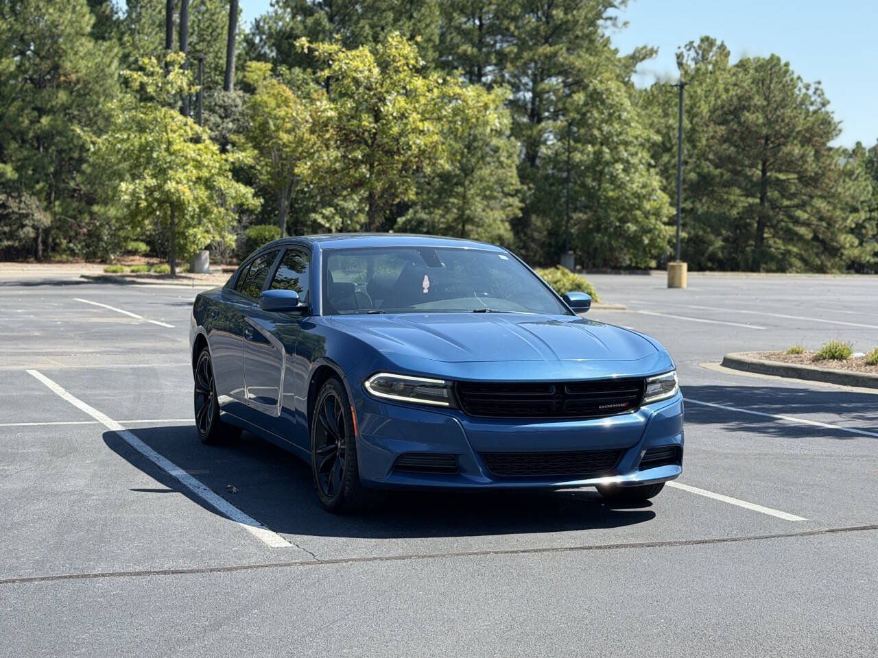 Used 2020 Dodge Charger SXT RWD image 1