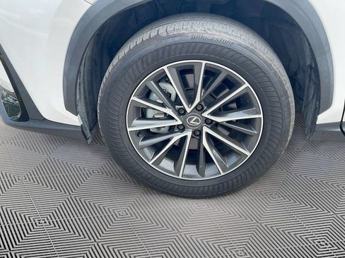 Used 2024 Lexus NX 250 FWD w/ Towing Package (2000 Lbs) image 32