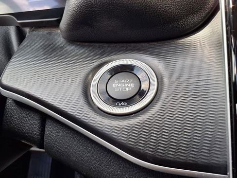 Used 2023 Jeep Grand Cherokee L Laredo image 11