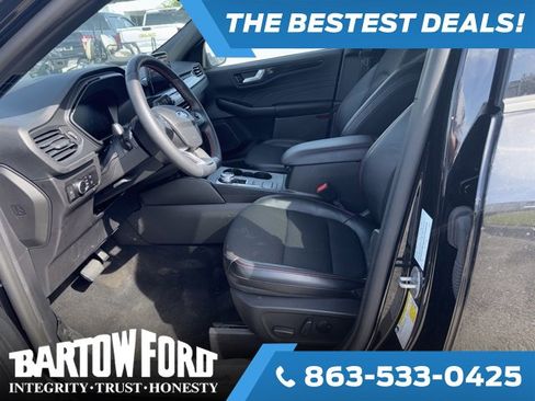 Used 2025 Ford Escape ST-Line w/ Equipment Group 301A image 9