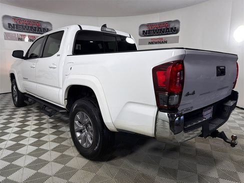 Used 2019 Toyota Tacoma SR5 image 5