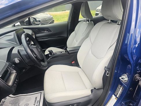 Used 2024 Toyota Prius XLE image 15