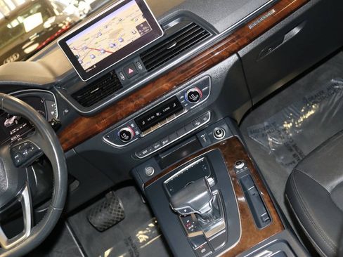 Used 2018 Audi Q5 2.0T Premium AWD/4WD image 24