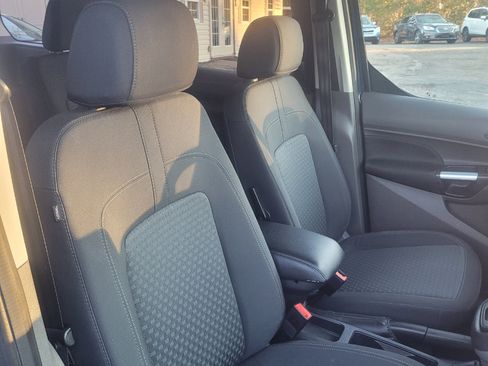 Used 2021 Ford Transit Connect XLT image 25