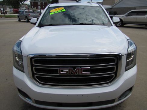 Used 2020 GMC Yukon XL SLT AWD/4WD image 3