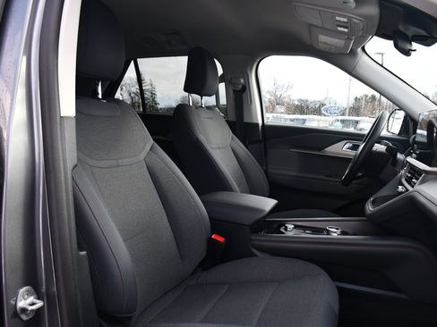 Used 2025 Ford Explorer Active image 16