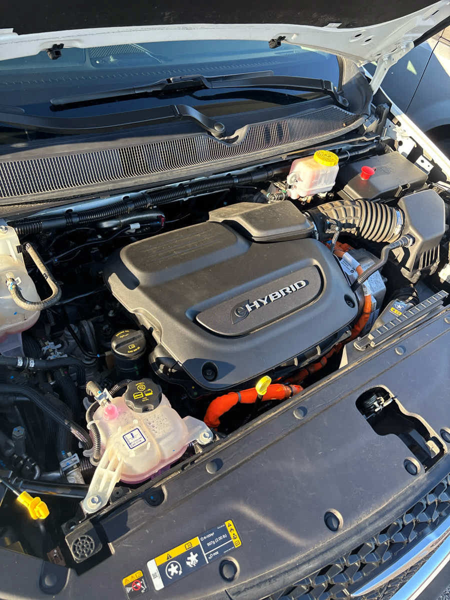 Used 2023 Chrysler Pacifica Limited FWD image 19