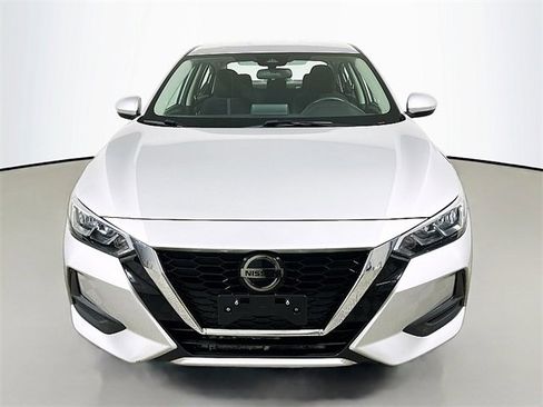 Used 2023 Nissan Sentra SV image 2