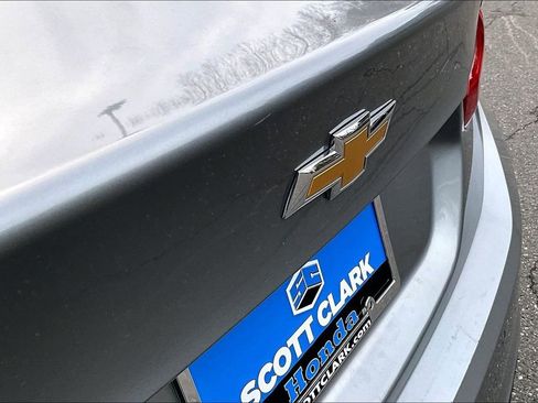 Used 2024 Chevrolet Malibu LT image 21