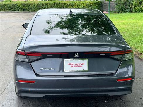 Used 2024 Honda Accord EX image 6