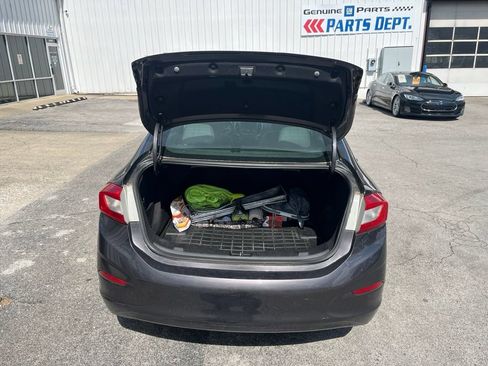 Used 2017 Chevrolet Cruze LT FWD image 11