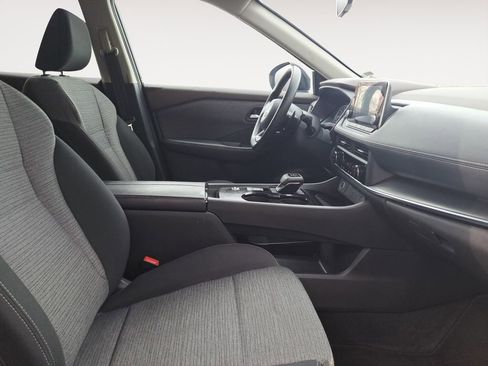 Used 2023 Nissan Rogue SV image 15