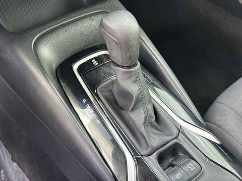 Used 2020 Toyota Corolla LE FWD image 19