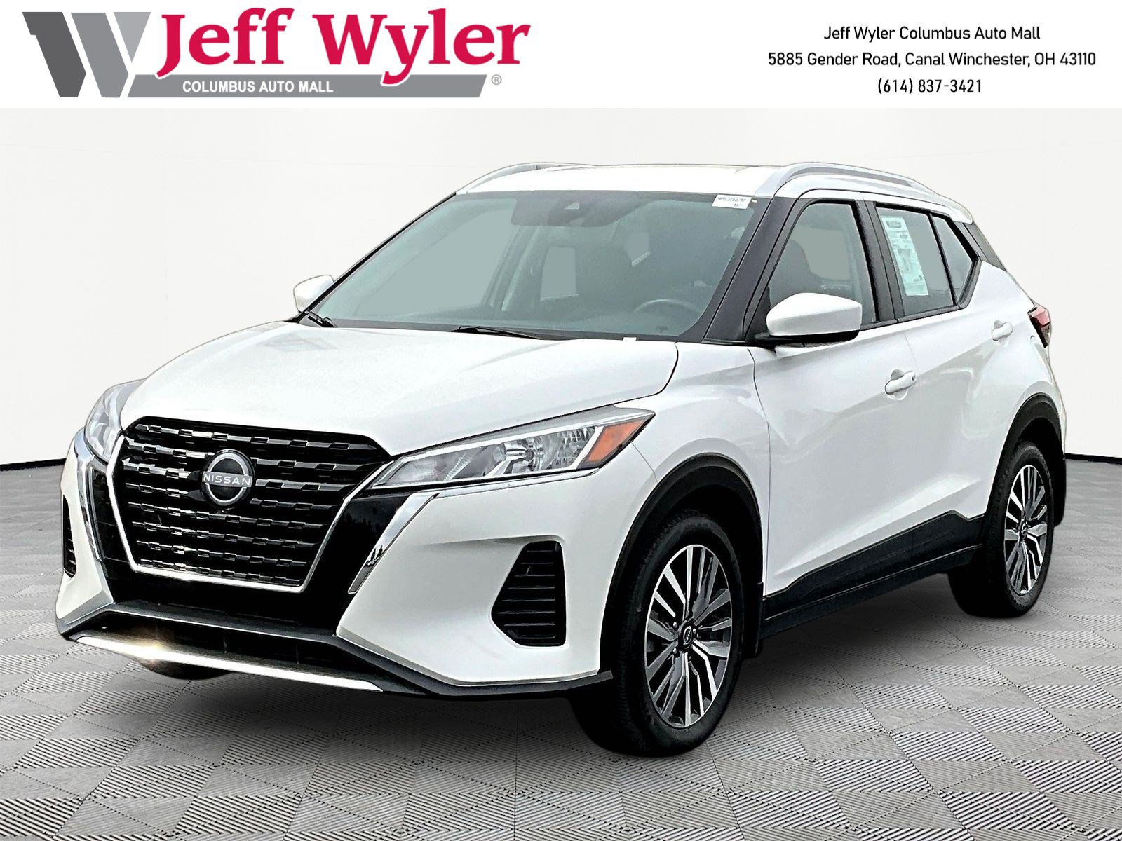 Used 2024 Nissan Kicks SV FWD image 1