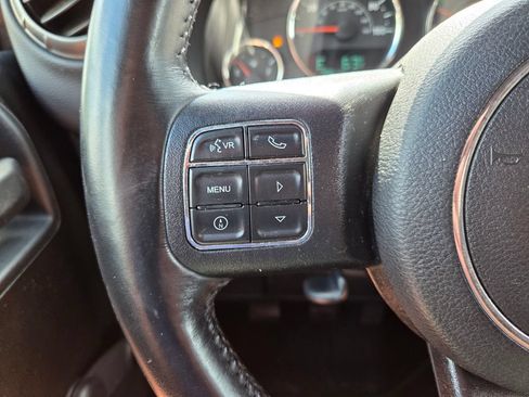 Used 2018 Jeep Wrangler Sport AWD/4WD image 28