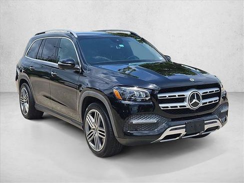 Used 2022 Mercedes-Benz GLS 450 4MATIC image 3