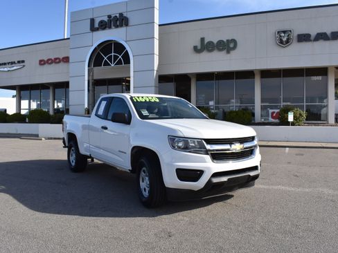 Used 2020 Chevrolet Colorado W/T image 1