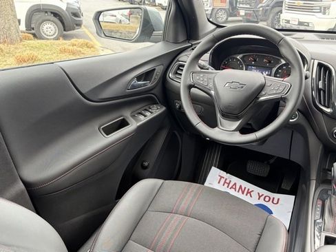Used 2023 Chevrolet Equinox RS image 31