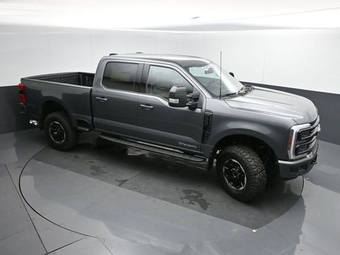 New 2026 Ford F350 Platinum w/ Tremor Off-Road Package image 44