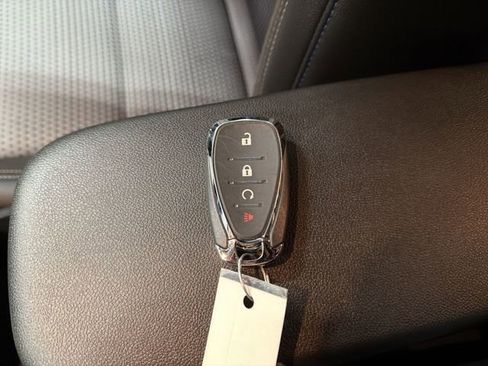 Certified 2025 Chevrolet Trax LT w/ LT Convenience Package image 28