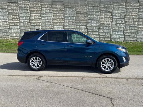 Used 2020 Chevrolet Equinox LT image 2