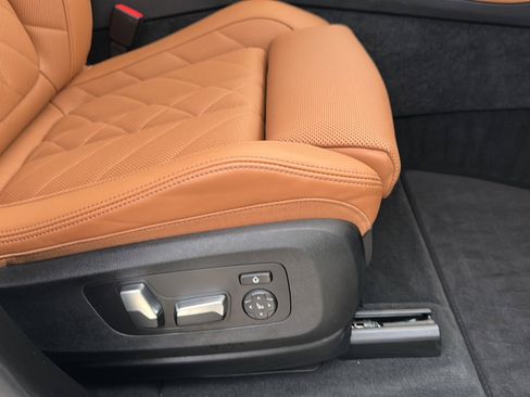 Certified 2025 BMW X5 xDrive40i w/ M Sport Package image 25