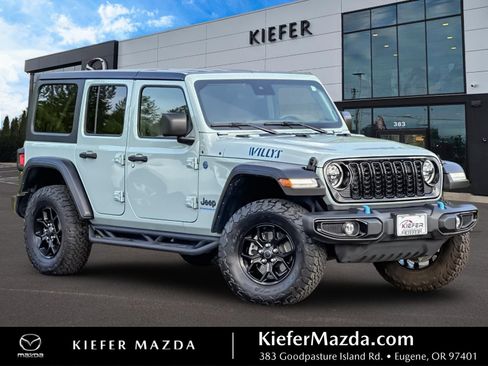 Used 2024 Jeep Wrangler Unlimited AWD/4WD image 1