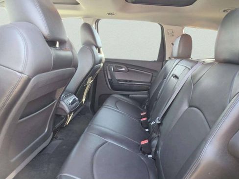Used 2011 Chevrolet Traverse LT w/ Personal Connectivity Package AWD/4WD image 8