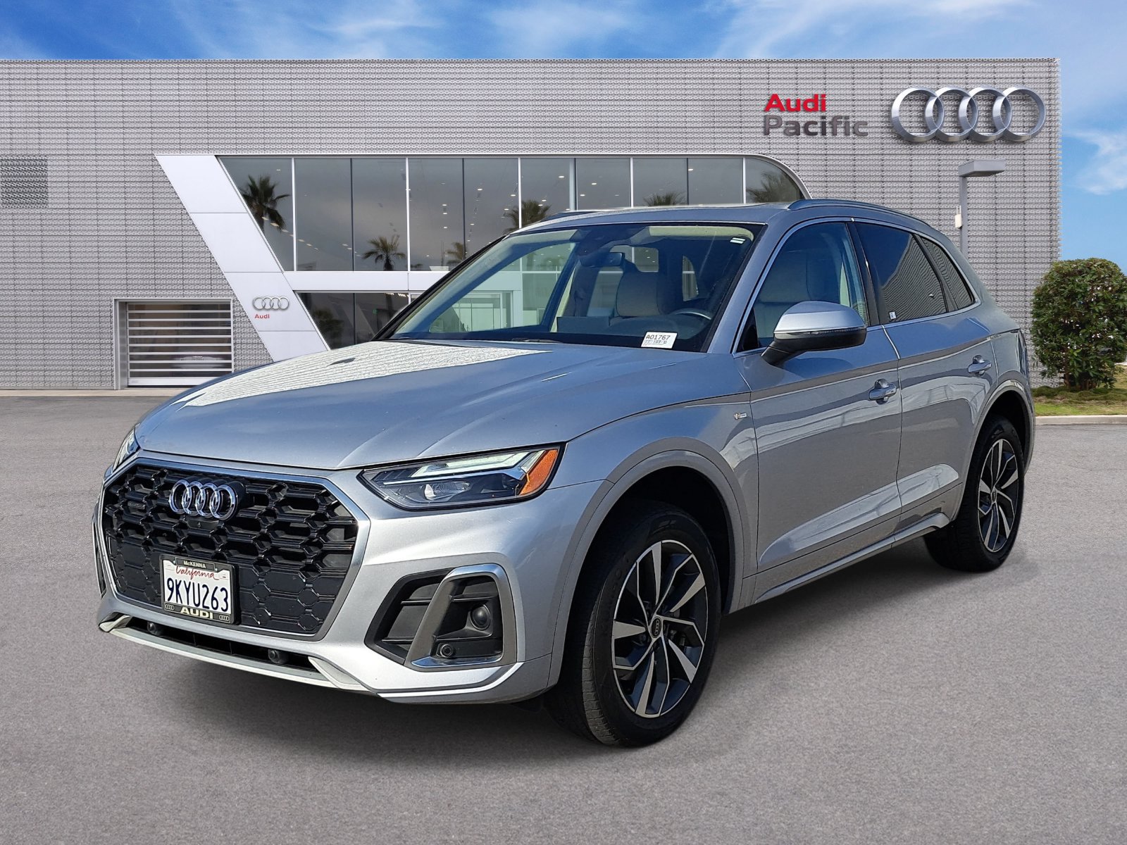 Used 2023 Audi Q5 2.0T Premium Plus w/ Premium Plus Package AWD/4WD image 1