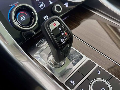 Used 2020 Land Rover Range Rover Sport HSE image 19